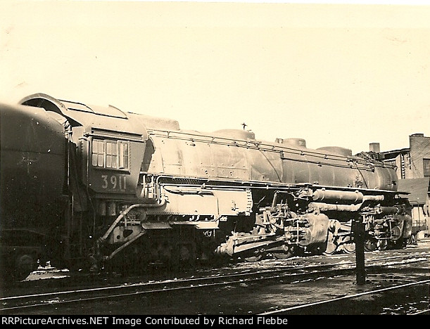 UP 3911